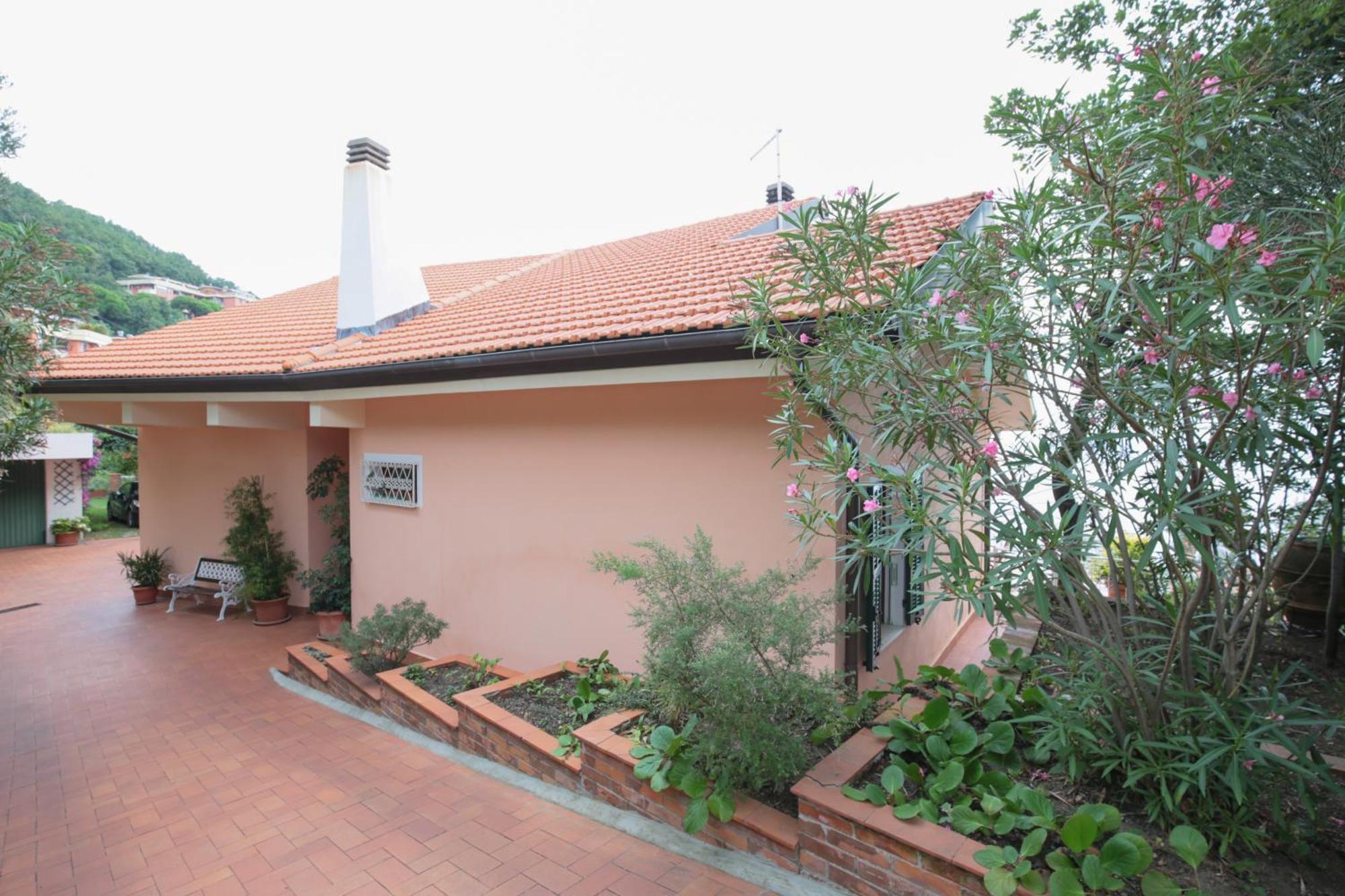 Villa Gio - Terrazza Nel Blu Bergeggi Extérieur photo